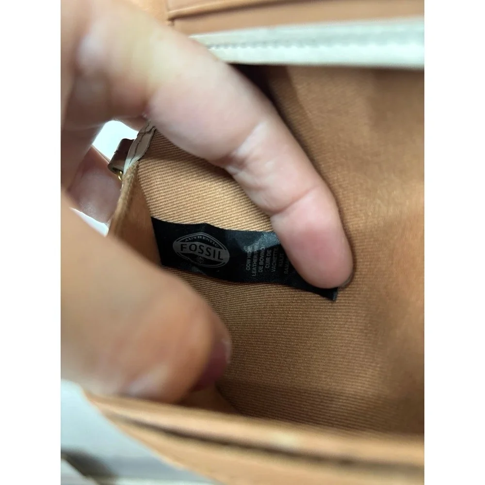 Fossil Cream & Brown Wristlet Wallet (AS IS)